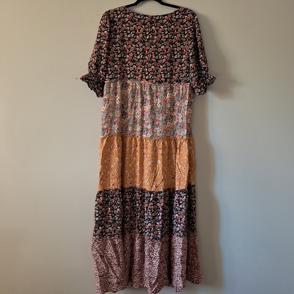 Natural Life Floral Tiered Dress - Picture 6 of 7